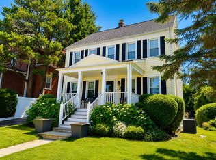 31 Connecticut Ave, Greenwich, CT 06830