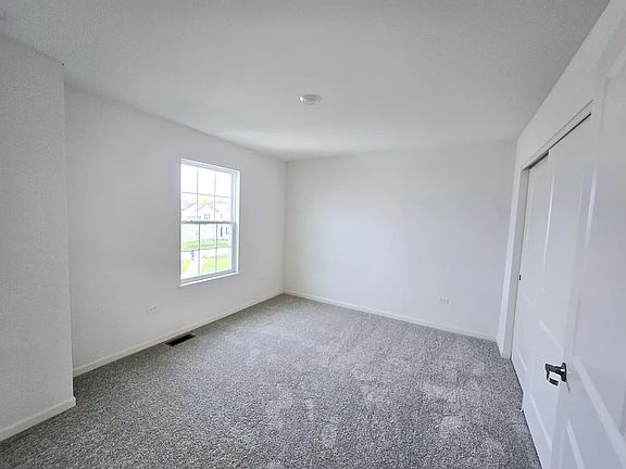 5th image of 1811 E 111th Pl