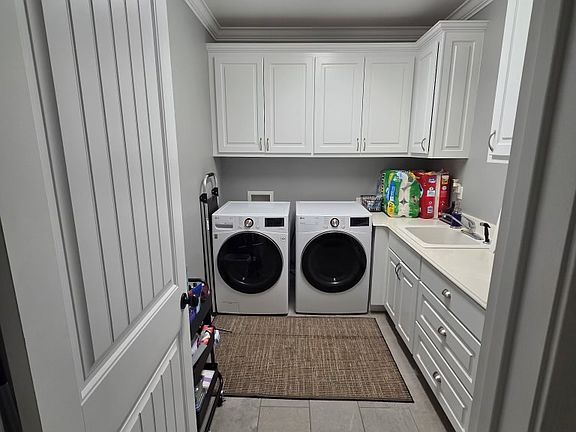 4th image of 5808 Marthas Dr