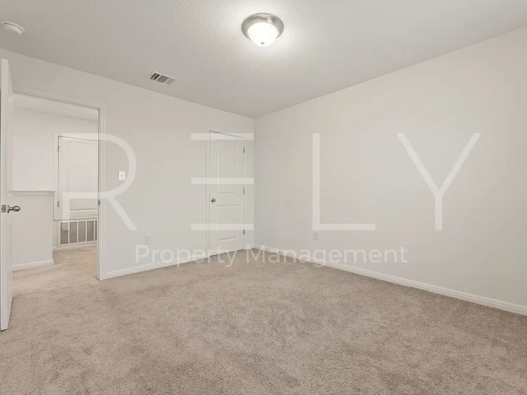 518 Woodpecker Run — Photo 24