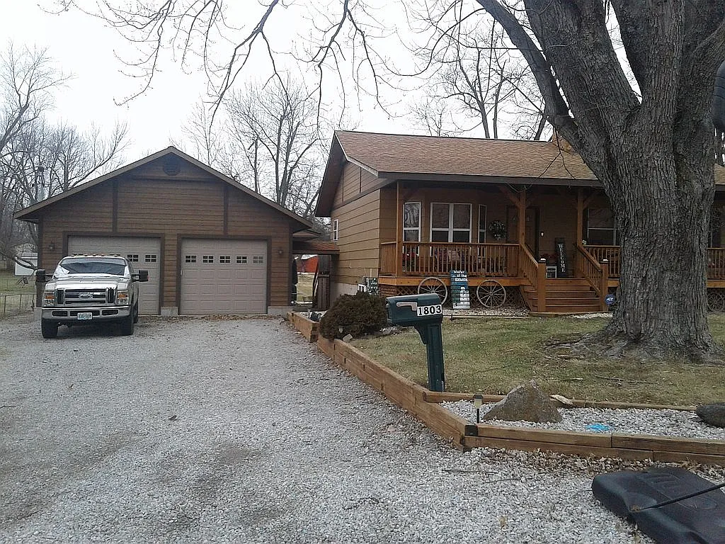 1803 Rosebud Way photo 1