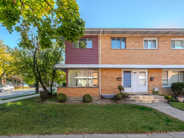 2531 W Howard St APT A, Chicago, IL 60645