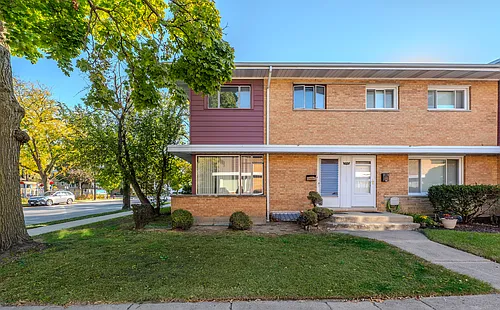2531 W Howard St Photo 1