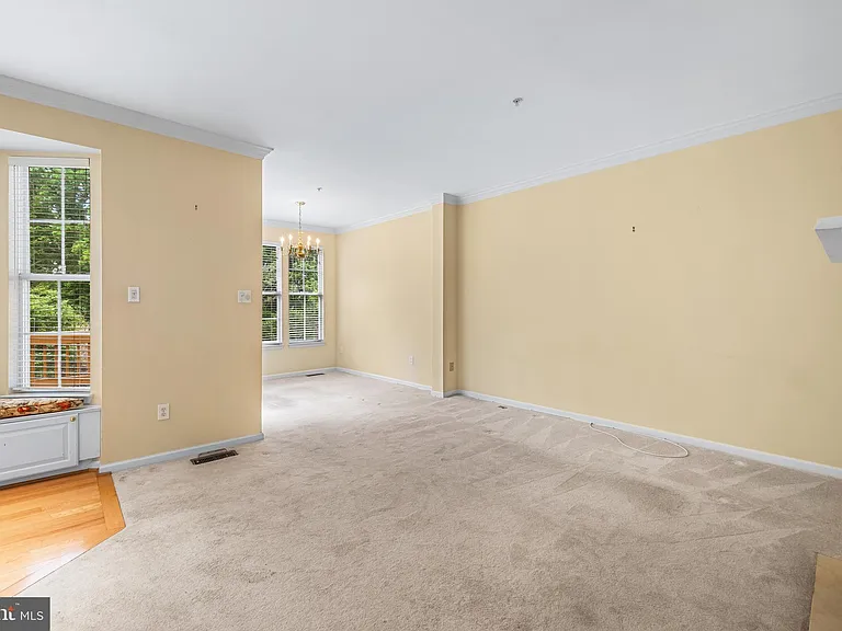 530 Limerick Cir — Photo 9