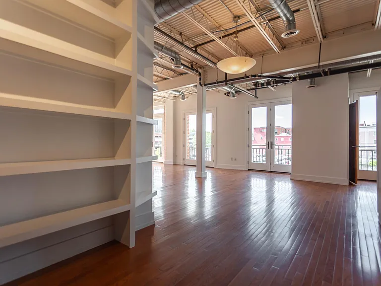 107 1st St S #210 — Photo 5