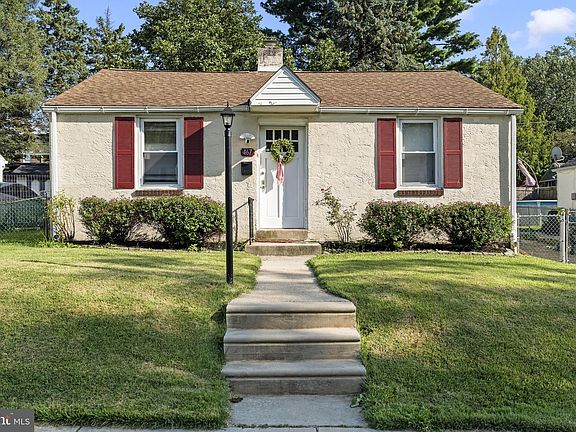 2nd image of 467 Evergreen Ave
