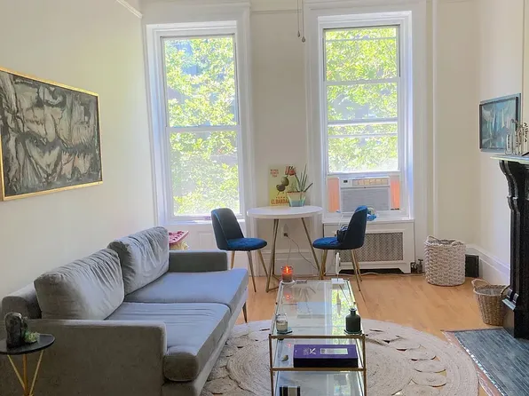 41 W 69th St, New York, NY