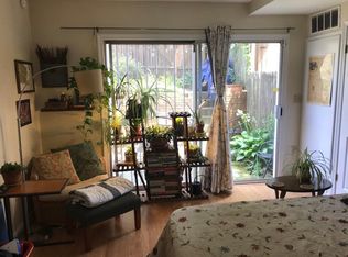 540 7th St SE #1, Washington, DC 20003