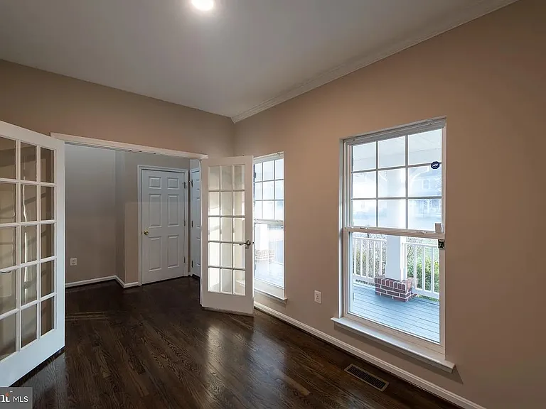 43 Wiltshire Dr — Photo 30