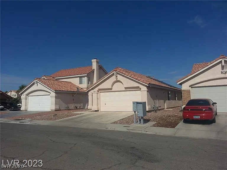 2458 Color Canyon Way — Photo 1