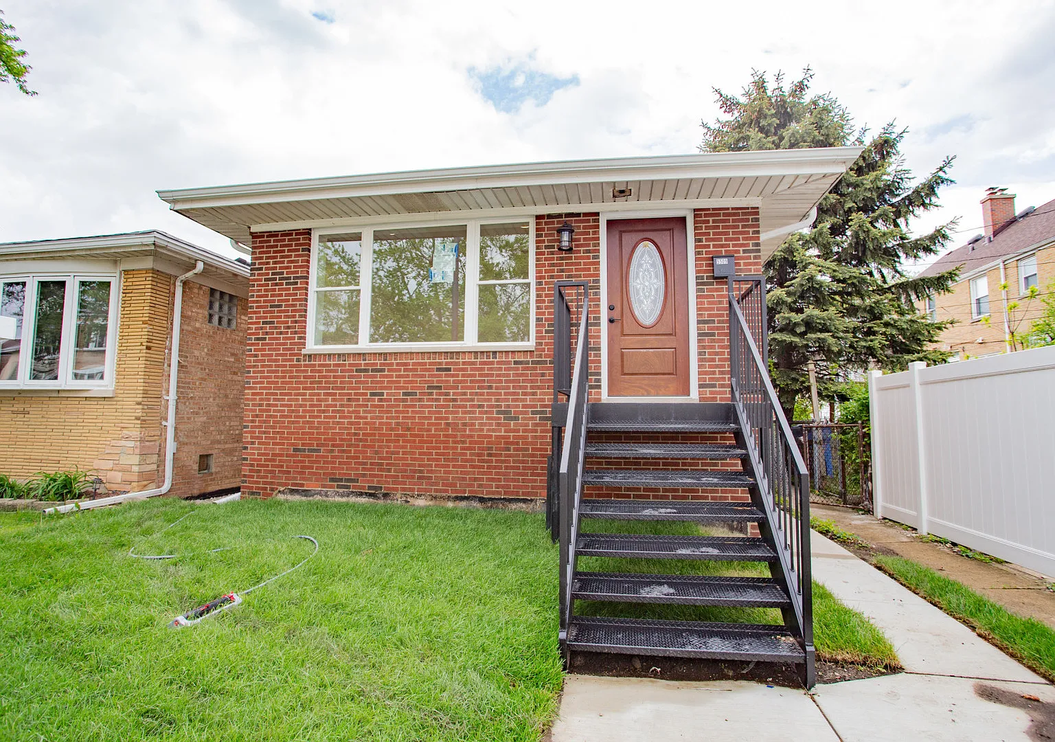 4 bed, $3,500 — Photo 1