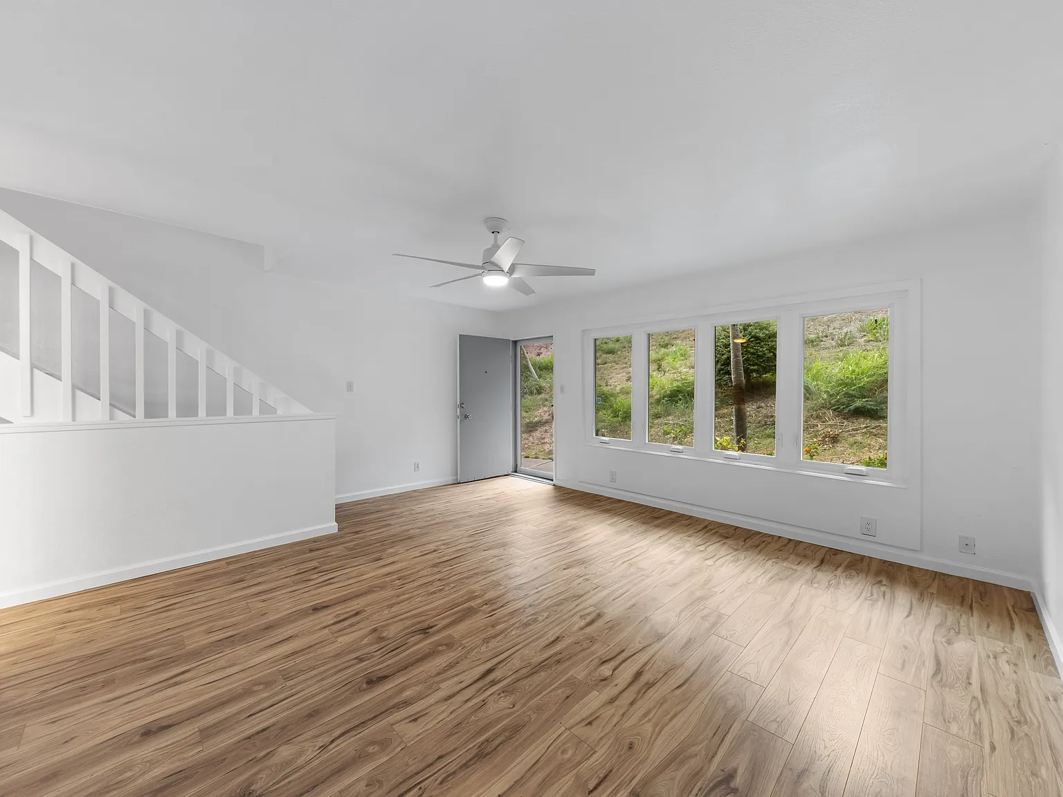1136 Kumukumu St — Photo 3
