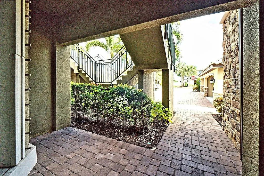 13604 Messina Loop — Photo 3