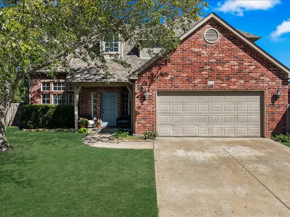 819 N Douglas St, Jenks, OK 74037