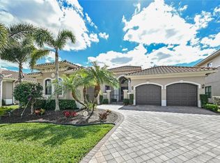 2907 Cinnamon Bay Cir, Naples, FL 34119