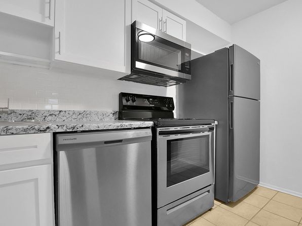 2220 SW 34th St APT 235