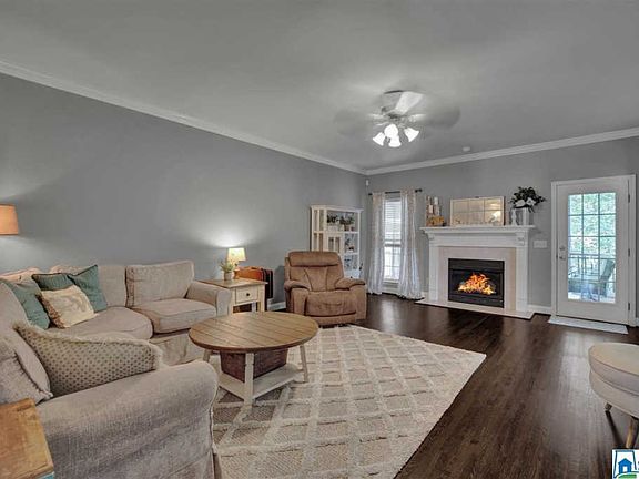 2nd image of 4416 Longwood Dr