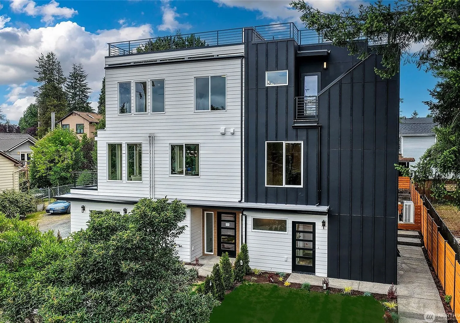 North Seattle New townhome — Photo 1