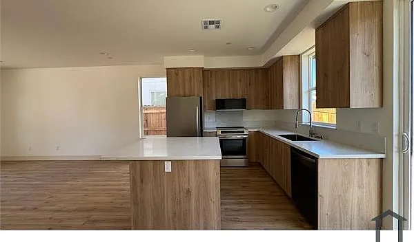 970 Olive Branch Pl — Photo 3