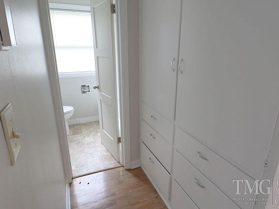 3rd image of 1905 Daniels St APT 11