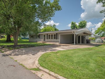 103 N Spring Street, Cassville, MO, 65625