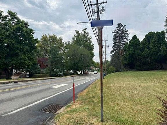 2nd image of 10813 Frankstown Rd