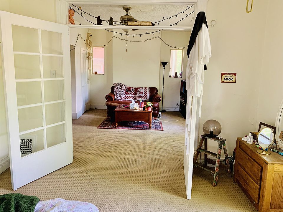 1st image of 1260 Vine St #11034246