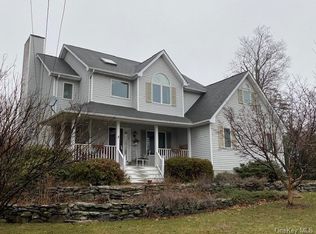 1 Dyer Ln, Cornwall, NY 12518