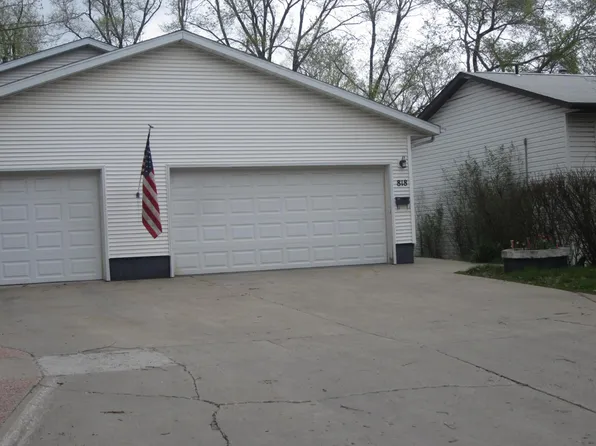 818 Page St, Iowa City, IA 52240