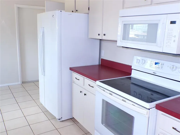 10104 Willmington Blvd — Photo 4