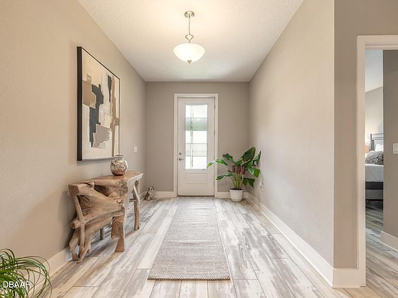 5th image of 3026 Adrian Dr