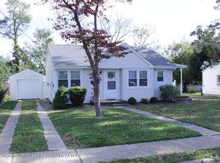 30 Wigwam Path, Manasquan, NJ 08736