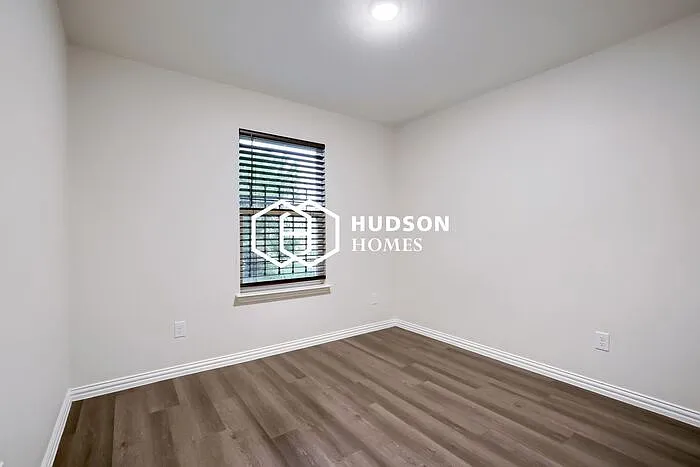 609 Sherman St — Photo 12
