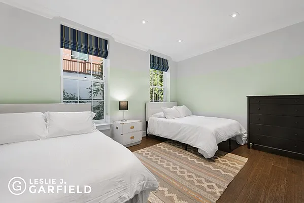 Sold by Leslie J. Garfield | media 17