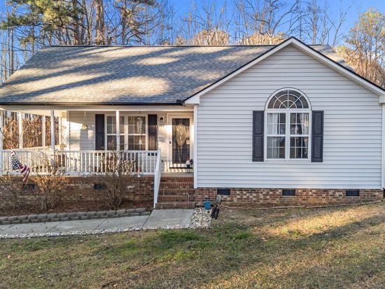 205 Valley Creek Dr, Clayton, NC 27520