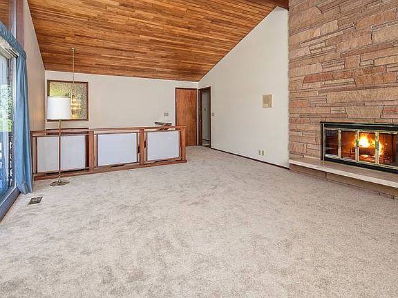 2nd image of 6033 NE 130th Pl