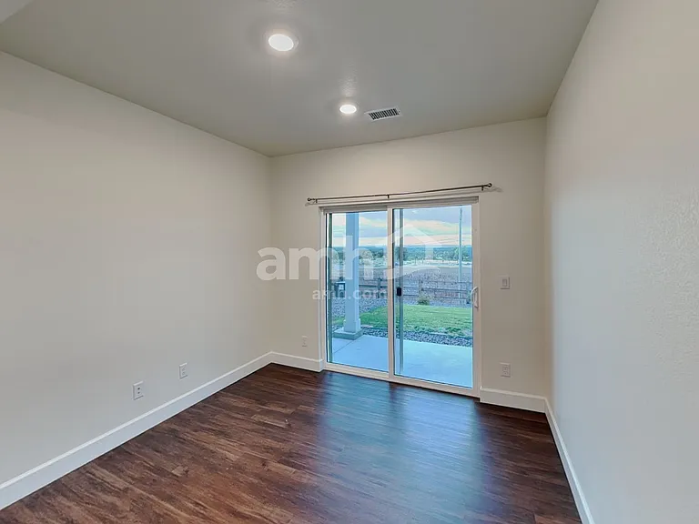 8265 Joyce Cir — Photo 20