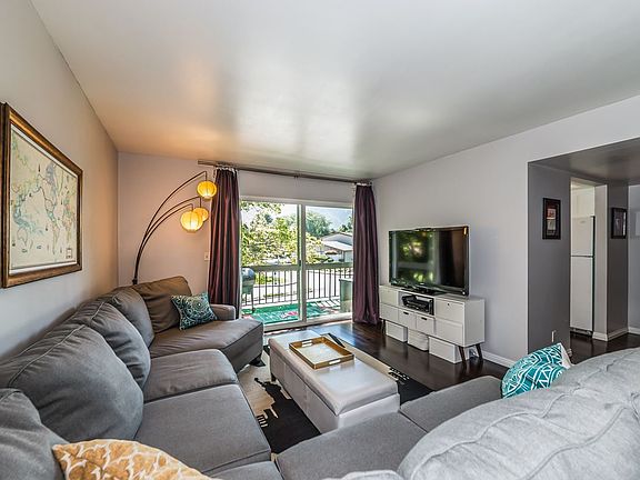 3rd image of 5764 S Waterbury Way Unit I