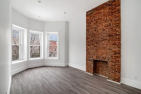 Rented by Compass | media 35