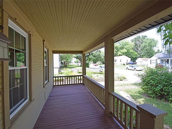4th image of 2144 Koehler Ave