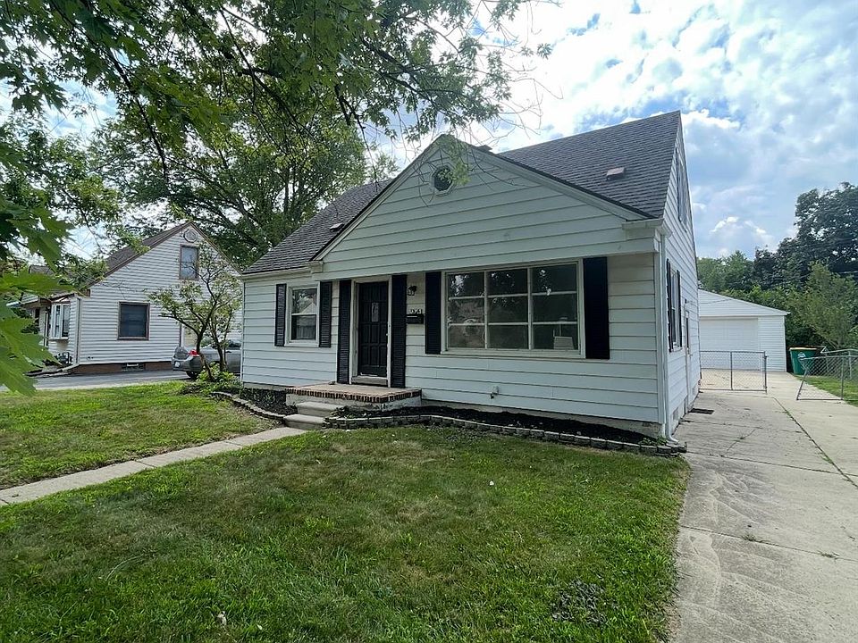 1st image of 1076 Evelyn Ave