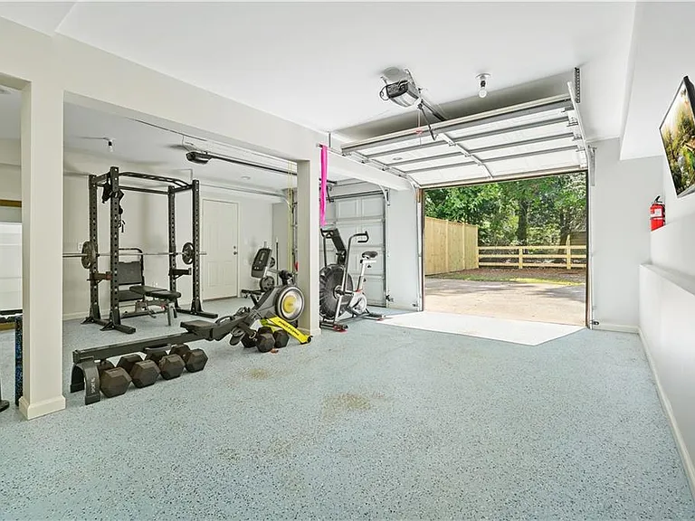 3003 Maple Ln — Photo 18