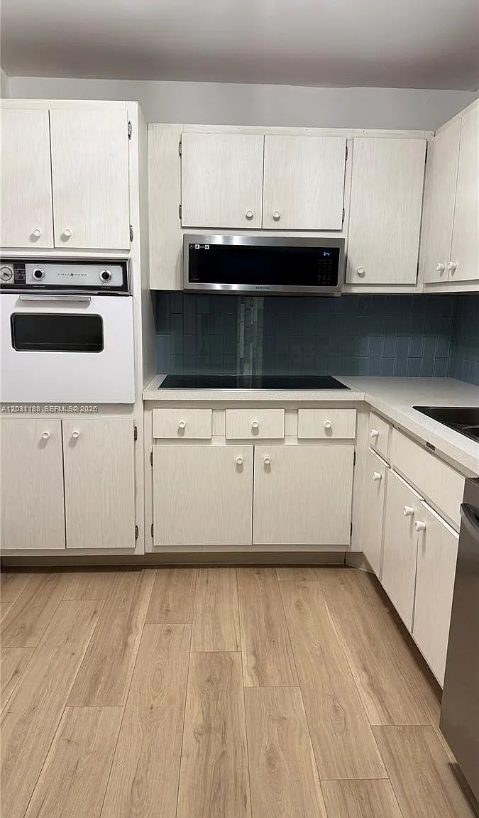 Coastal Towers Condo — Photo 4