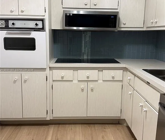 400 Kings Point Dr #316 — Photo 4
