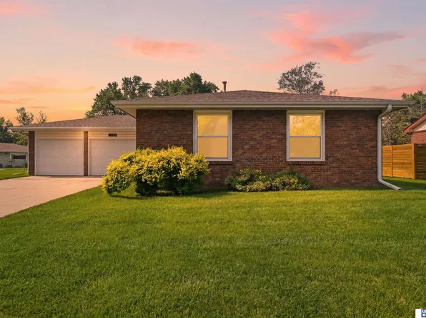 14631 Eastbourne St, Waverly, NE 68462