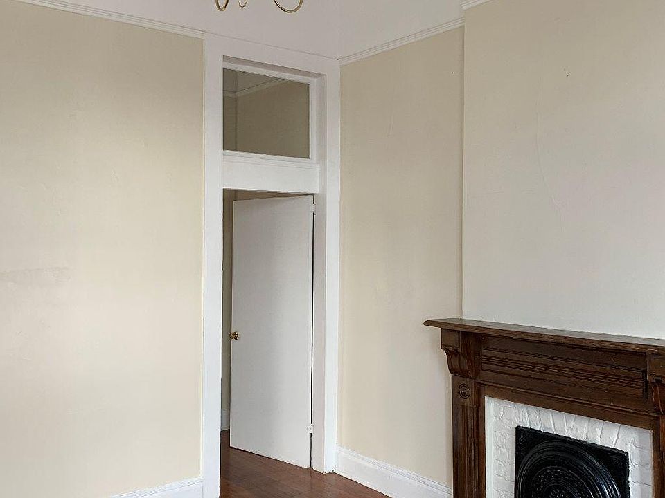 1st image of 2606 Constance St