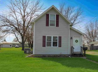 509 N Locust St, Oak Harbor, OH