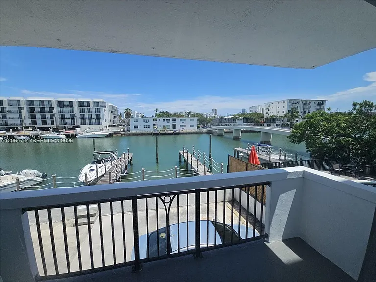 8101 Crespi Blvd #403 — Photo 1