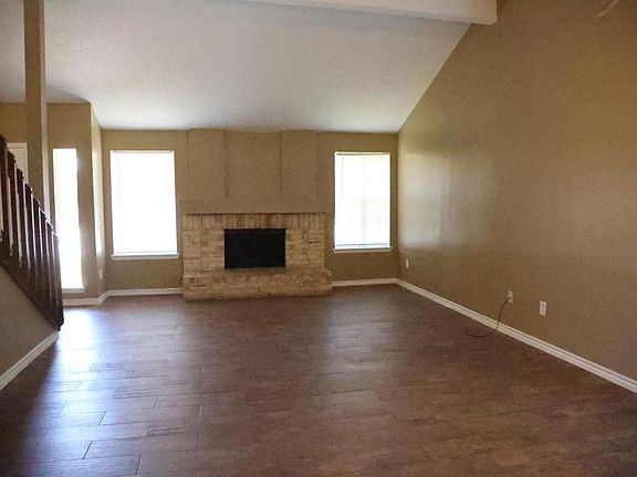 2nd image of 2307 Edgedale Dr