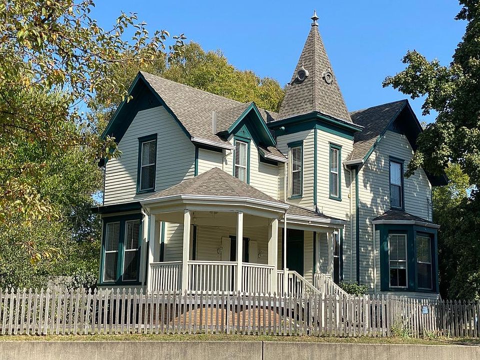 1st image of 768 Derby Ave